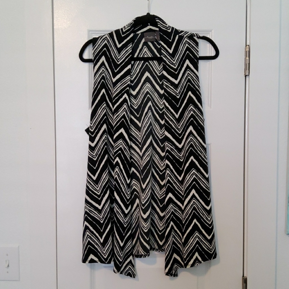 Chico's Travelers Vest Size 1